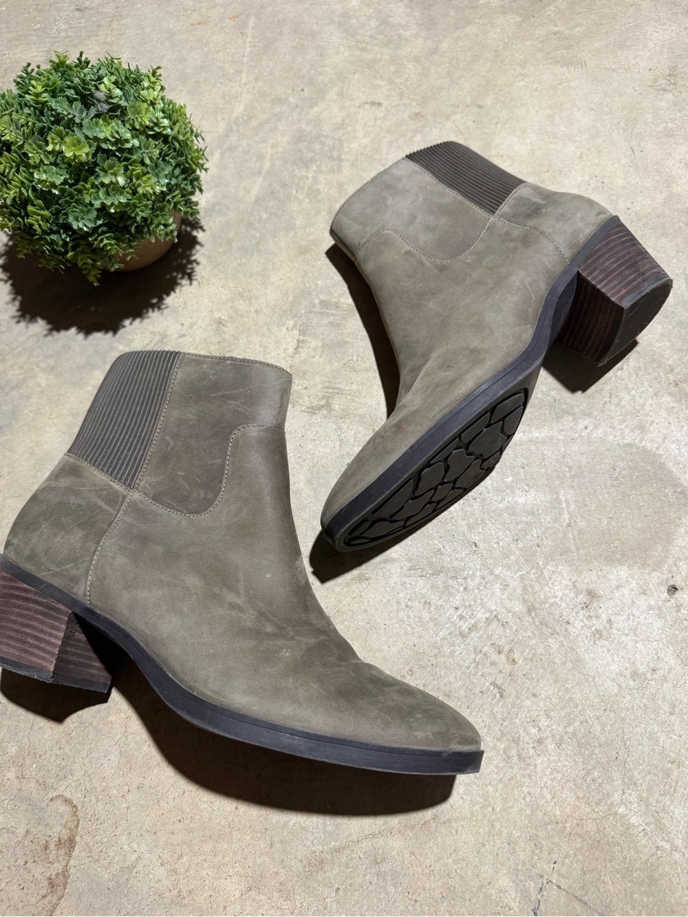 Vionic Shantelle Ankle Boots Women Size 10 Gray Green Leather Fall Classic